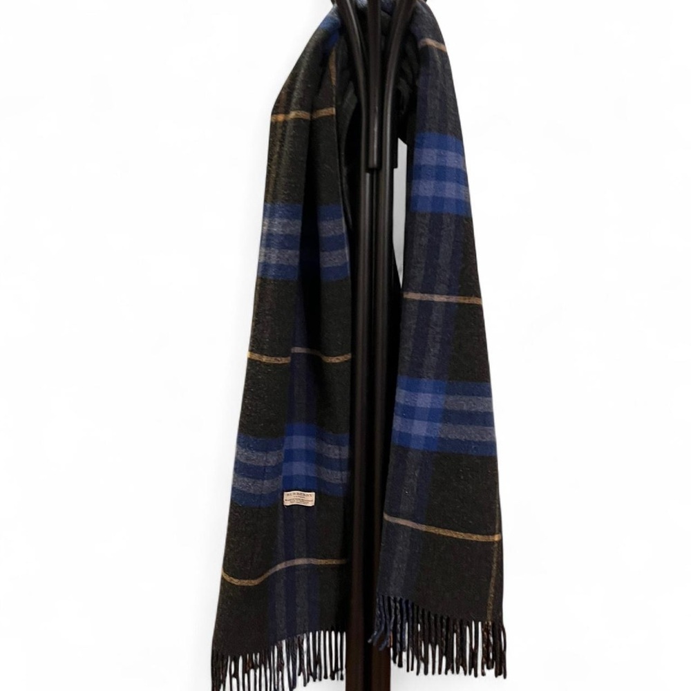Vintage Burberry Helene Shawl blue gray plaid wool oversized scarf - Picture 2 of 12